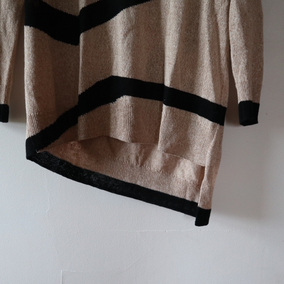 NIC+ZOE Asymmetrical Longsleeve Top Gold & Black - Picture 4 of 7